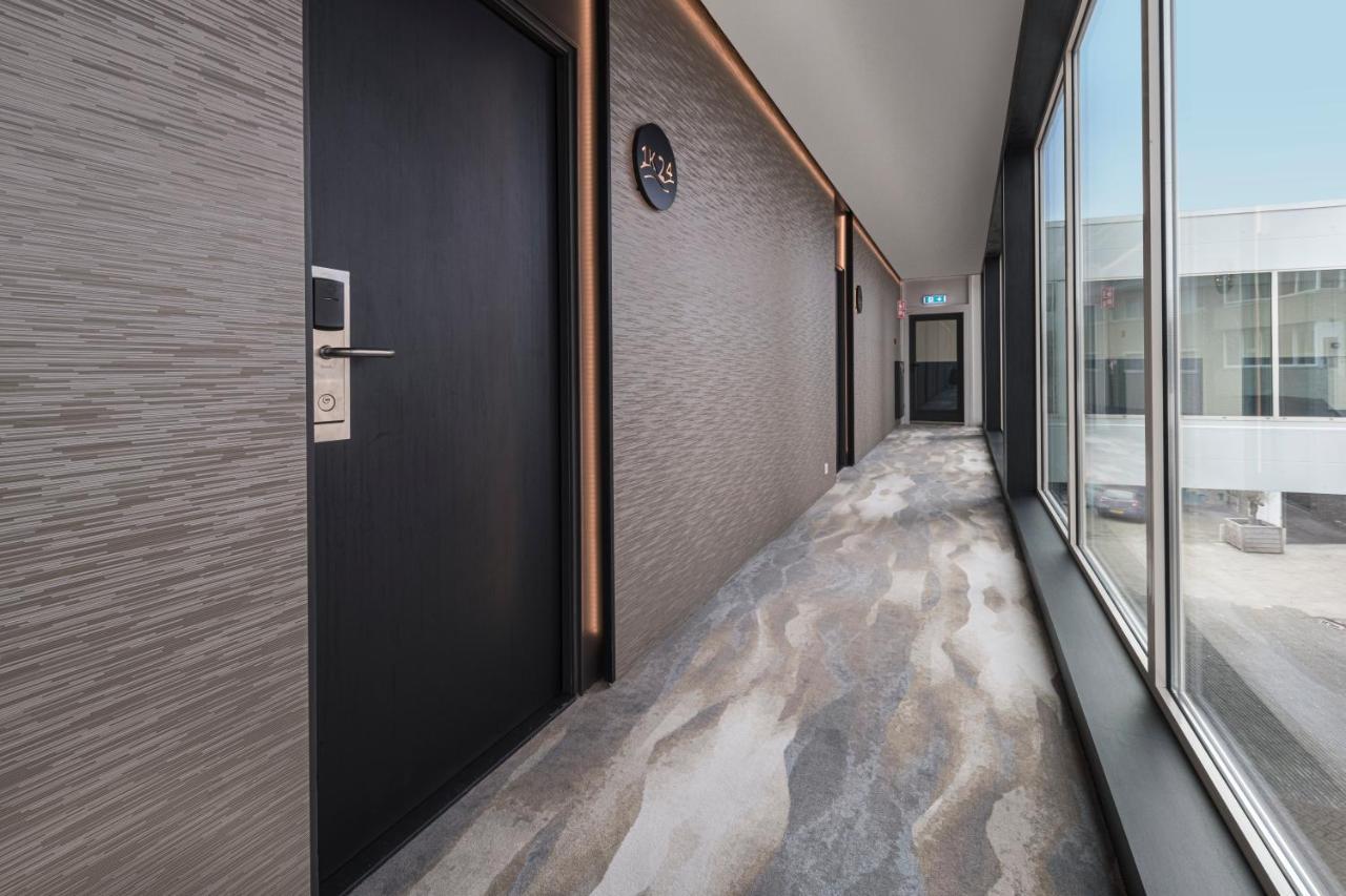 Large Room Bathtub