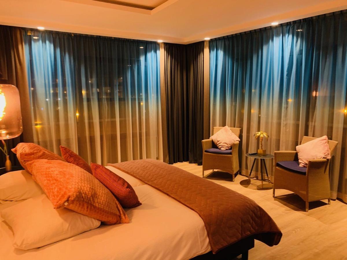 Large Room Sloping Sea View