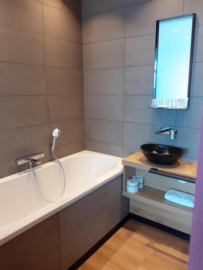 Large Room Bathtub
